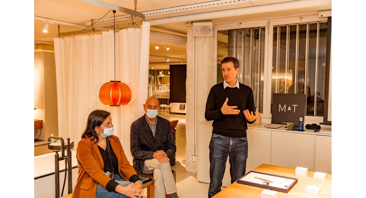 Marc Monzó presenta el solitario "IO" en primicia